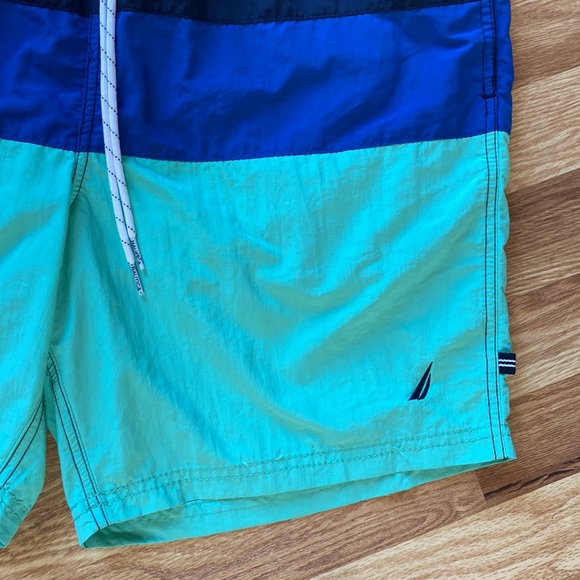 Men’s Nautica swim shorts. NWT. - Picture 2 of 4